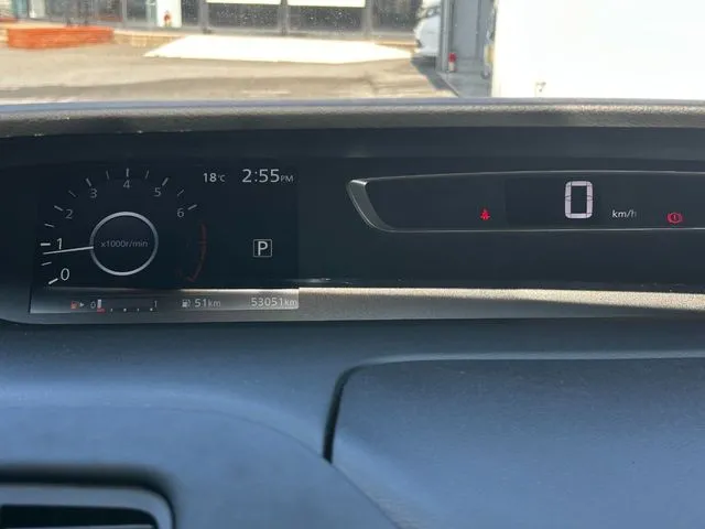 セレナ　Ｓハイブリッド（ニッサン）の車両写真