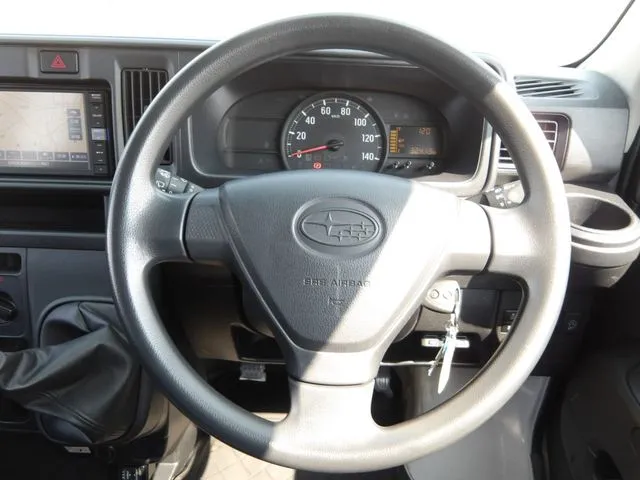 サンバーバン　４ＷＤ（スバル）の車両写真