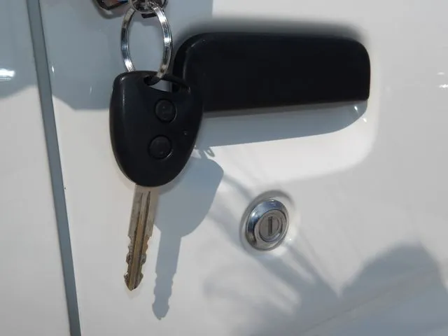 サンバーバン　４ＷＤ（スバル）の車両写真