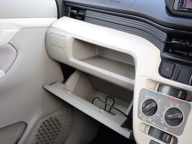 ムーヴ（ダイハツ）の車両写真