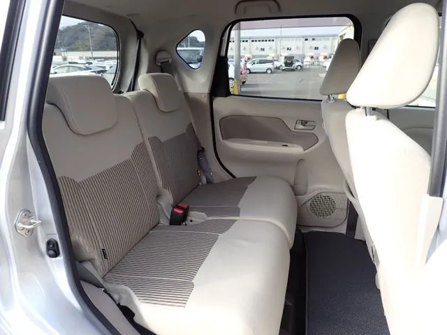 ムーヴ（ダイハツ）の車両写真