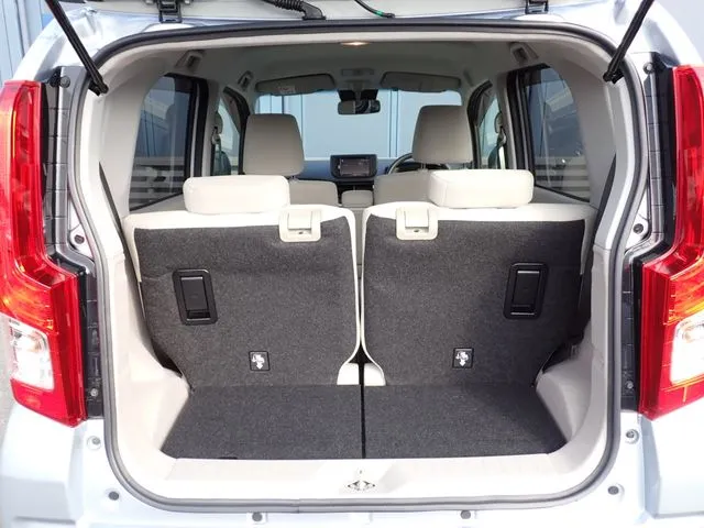 ムーヴ（ダイハツ）の車両写真