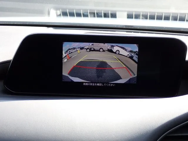 ＭＡＺＤＡ３　セダン（マツダ）の車両写真