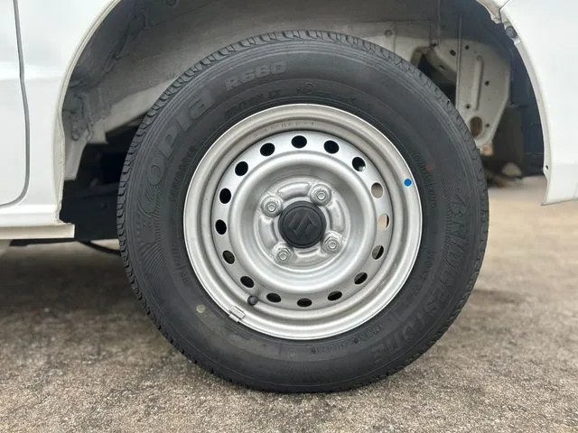 エブリイバン（スズキ）の車両写真