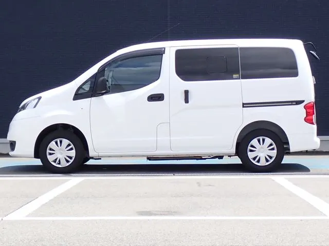 NV200バネットバン(ニッサン)の車両写真