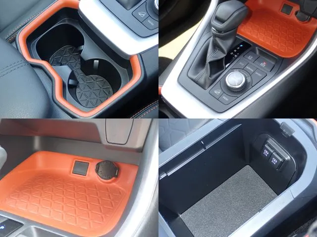 RAV4 4WD(トヨタ)の車両写真