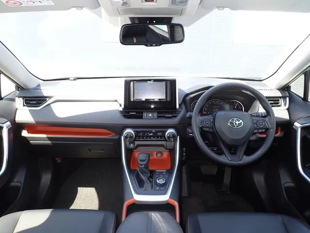 RAV4 4WD(トヨタ)の車両写真