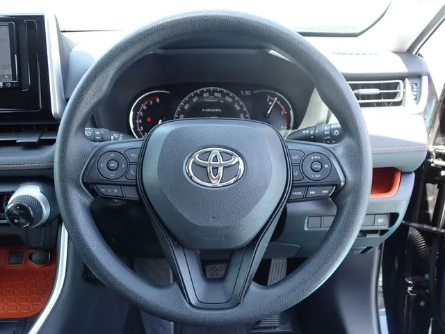 RAV4 4WD(トヨタ)の車両写真