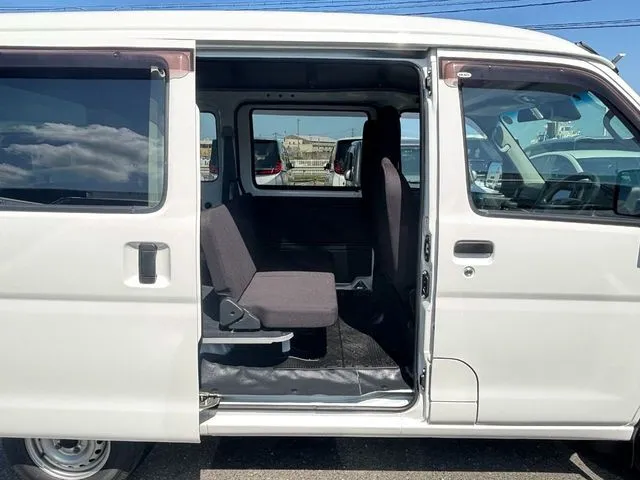 ダイハツ　ハイゼットカーゴ　４ＷＤ