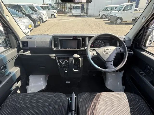 ダイハツ　ハイゼットカーゴ　４ＷＤ