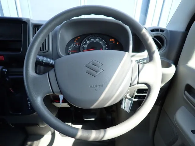 エブリイバン（スズキ）の車両写真