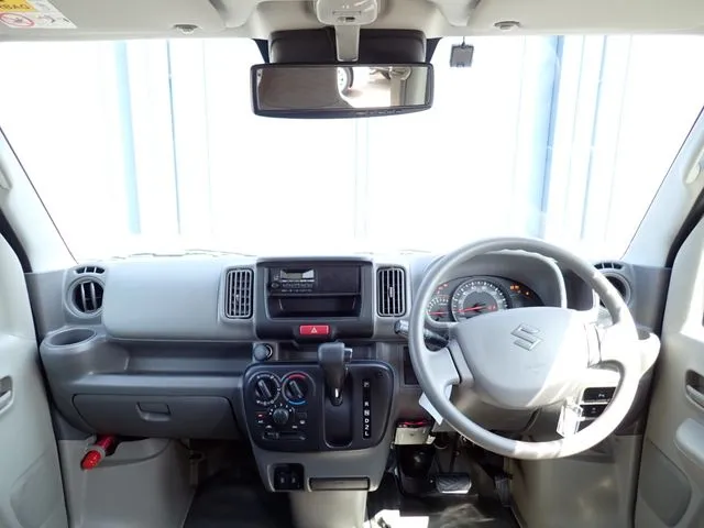 エブリイバン（スズキ）の車両写真