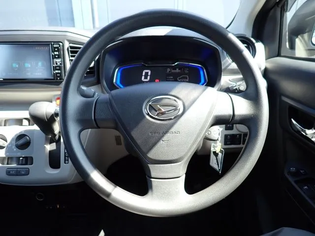 ミラ　イース（ダイハツ）の車両写真