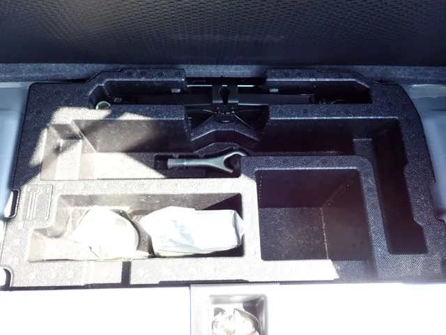 ミラ　イース（ダイハツ）の車両写真