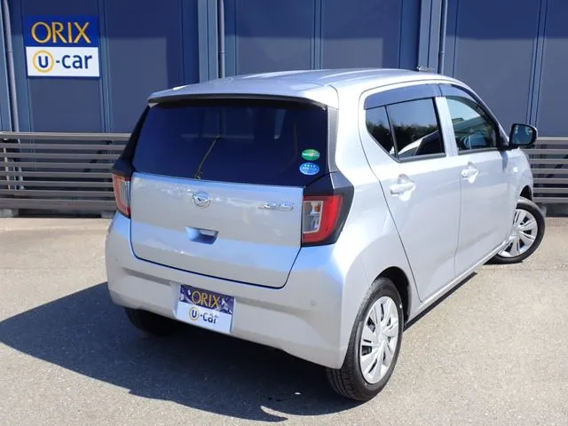 ミラ　イース（ダイハツ）の車両写真