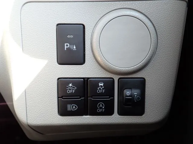 ミラ　イース（ダイハツ）の車両写真