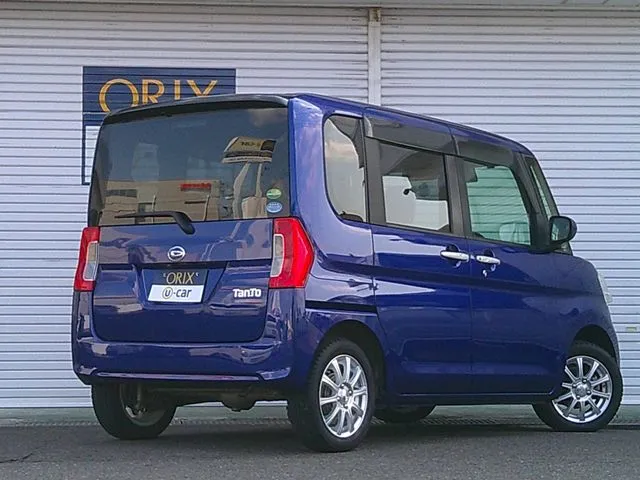 タント　４ＷＤ（ダイハツ）の車両写真
