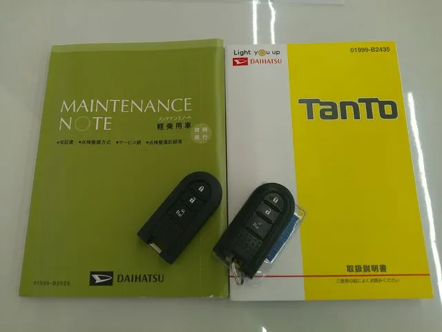 タント　４ＷＤ（ダイハツ）の車両写真