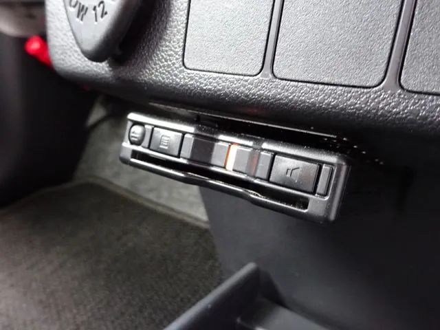 ミラ　イース（ダイハツ）の車両写真