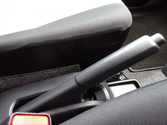 ミラ　イース（ダイハツ）の車両写真