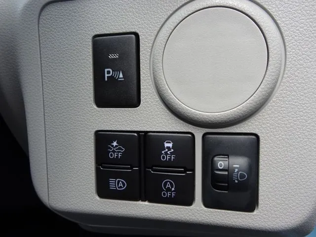 ミラ　イース（ダイハツ）の車両写真