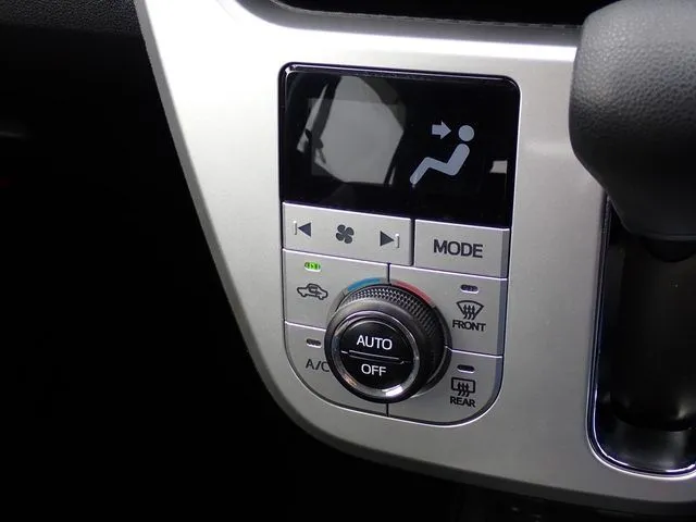 キャスト　アクティバ（ダイハツ）の車両写真