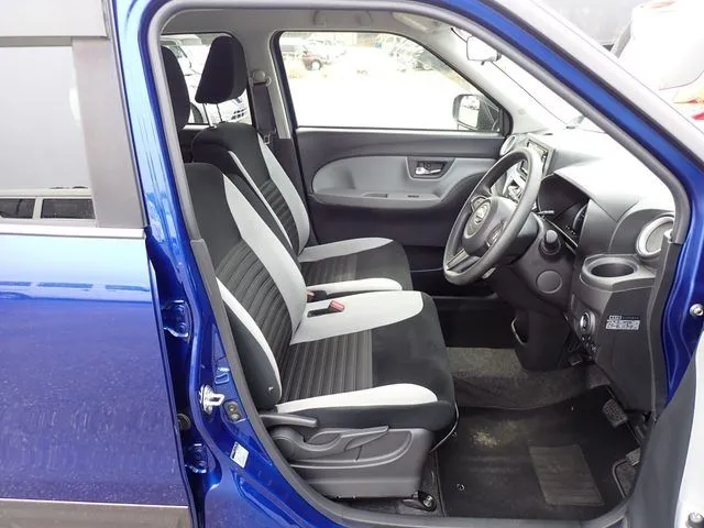 キャスト　アクティバ（ダイハツ）の車両写真