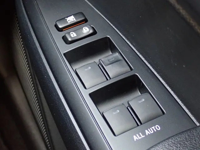 カローラアクシオ(トヨタ)の車両写真