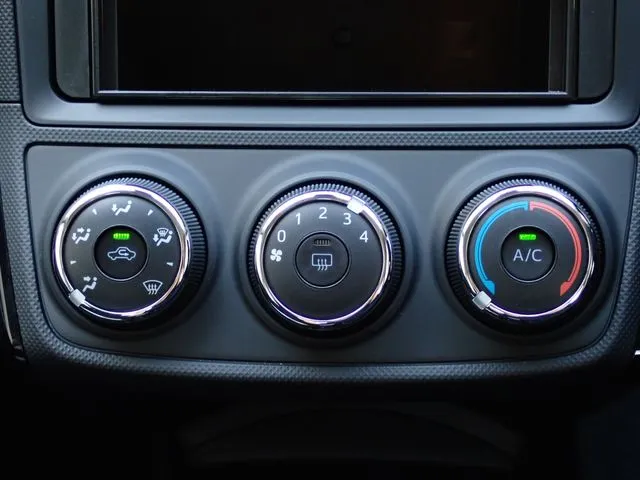 カローラアクシオ(トヨタ)の車両写真