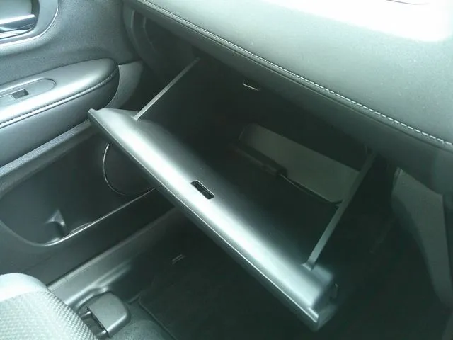 ヴェゼル ハイブリッド 4WD(ホンダ)の車両写真