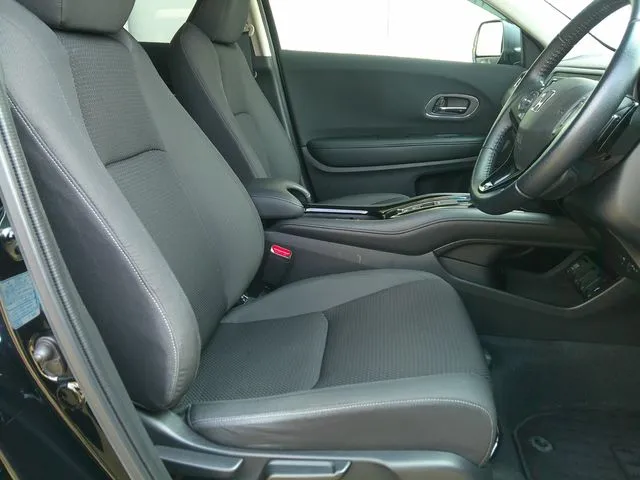 ヴェゼル ハイブリッド 4WD(ホンダ)の車両写真