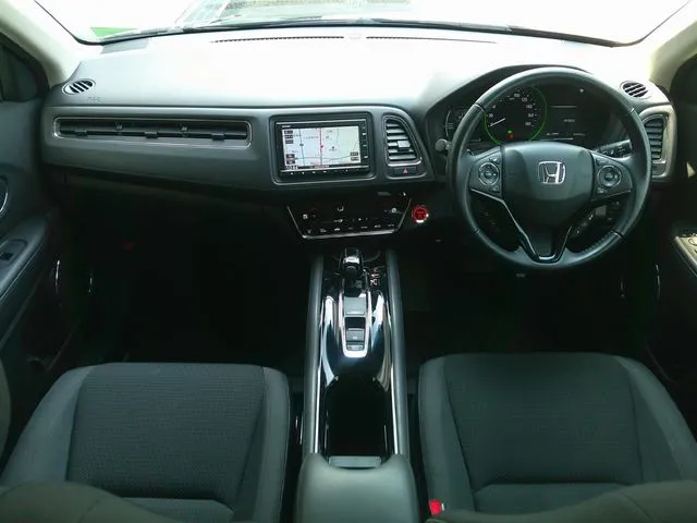 ヴェゼル ハイブリッド 4WD(ホンダ)の車両写真