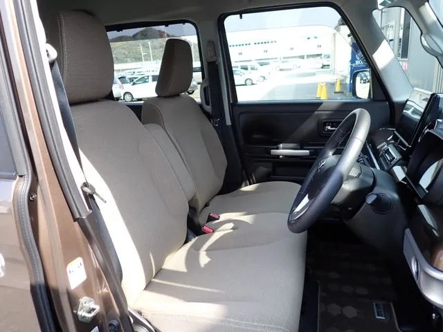 スペーシア　ギア（スズキ）の車両写真