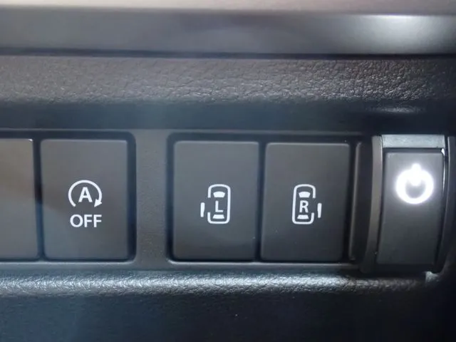 スペーシア　ギア（スズキ）の車両写真