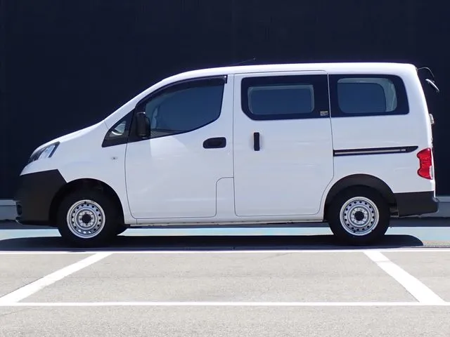 ＮＶ２００バネットバン（ニッサン）の車両写真