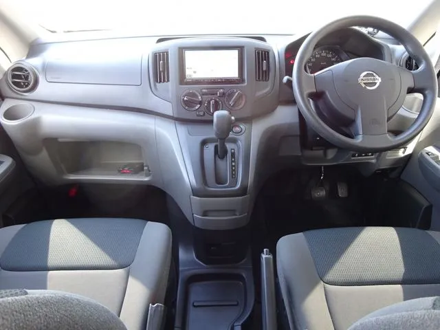 ＮＶ２００バネットバン（ニッサン）の車両写真