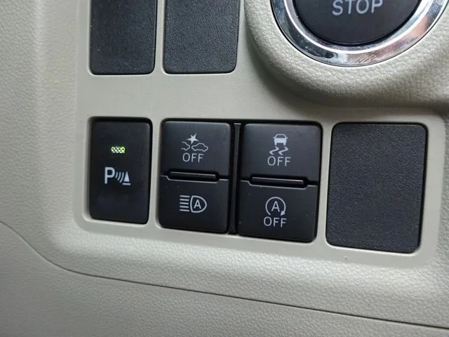 パッソ（トヨタ）の車両写真