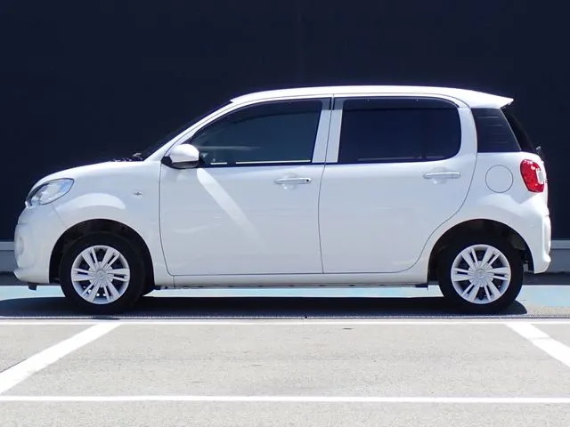 パッソ（トヨタ）の車両写真