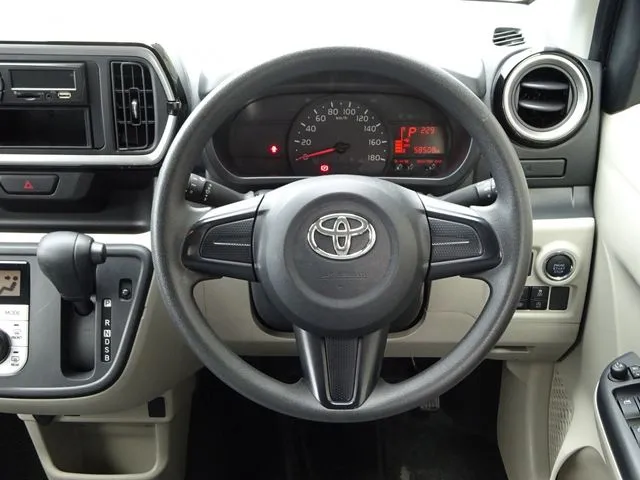 パッソ（トヨタ）の車両写真