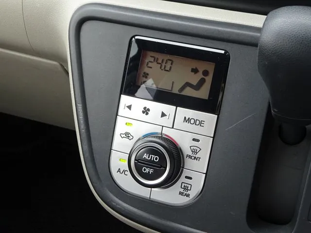 パッソ（トヨタ）の車両写真