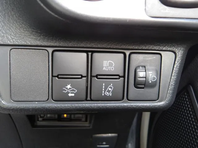 カローラフィールダー(トヨタ)の車両写真