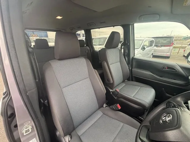 ノア（トヨタ）の車両写真