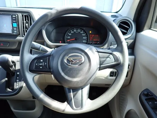 ブーン(ダイハツ)の車両写真