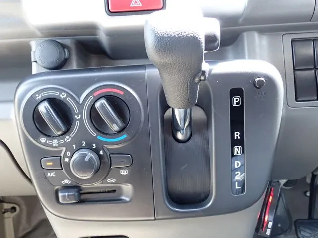 エブリイバン(スズキ)の車両写真