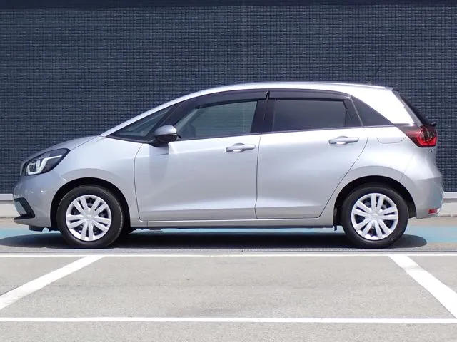 フィット　ｅ：ＨＥＶ（ホンダ）の車両写真