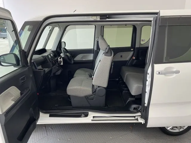 タント(ダイハツ)の車両写真