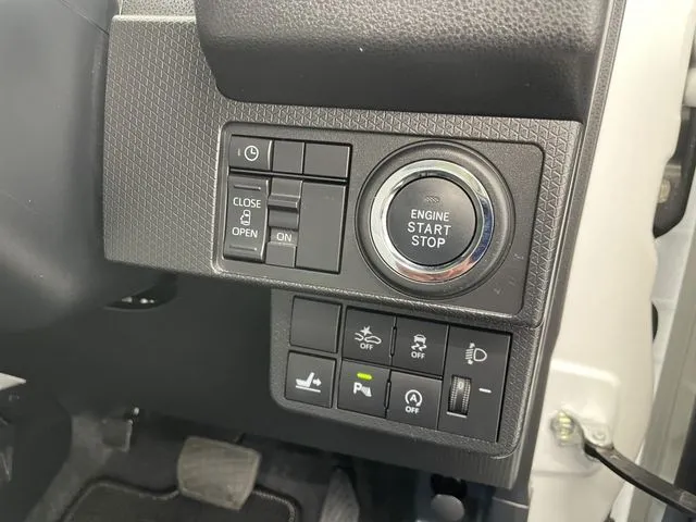 タント(ダイハツ)の車両写真