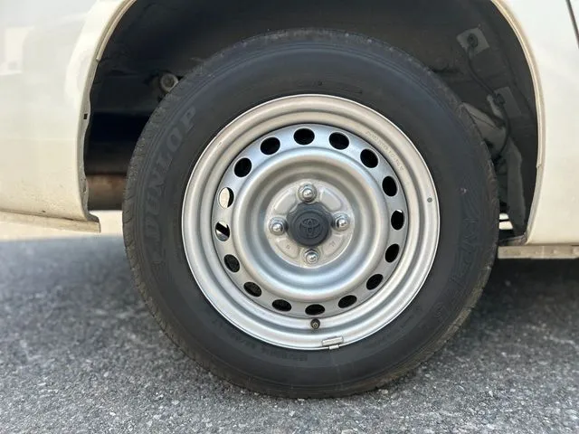 プロボックスバン 2WD(トヨタ)の車両写真