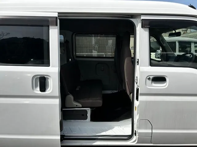 エブリイバン(スズキ)の車両写真