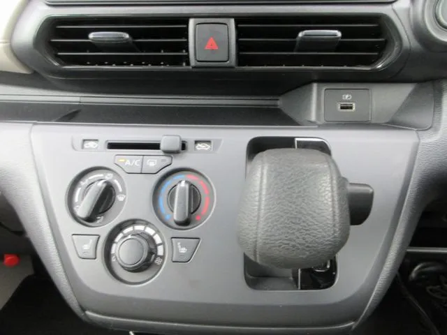 デイズ 4WD(ニッサン)の車両写真